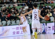 乐鱼体育全站-长沙金海客场不敌，战绩不佳走势