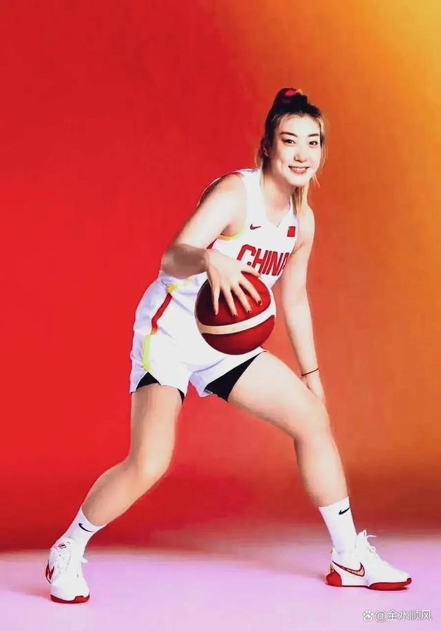 关于李梦落选宫鲁鸣顶着巨大压力多数主帅难有此魄力的信息