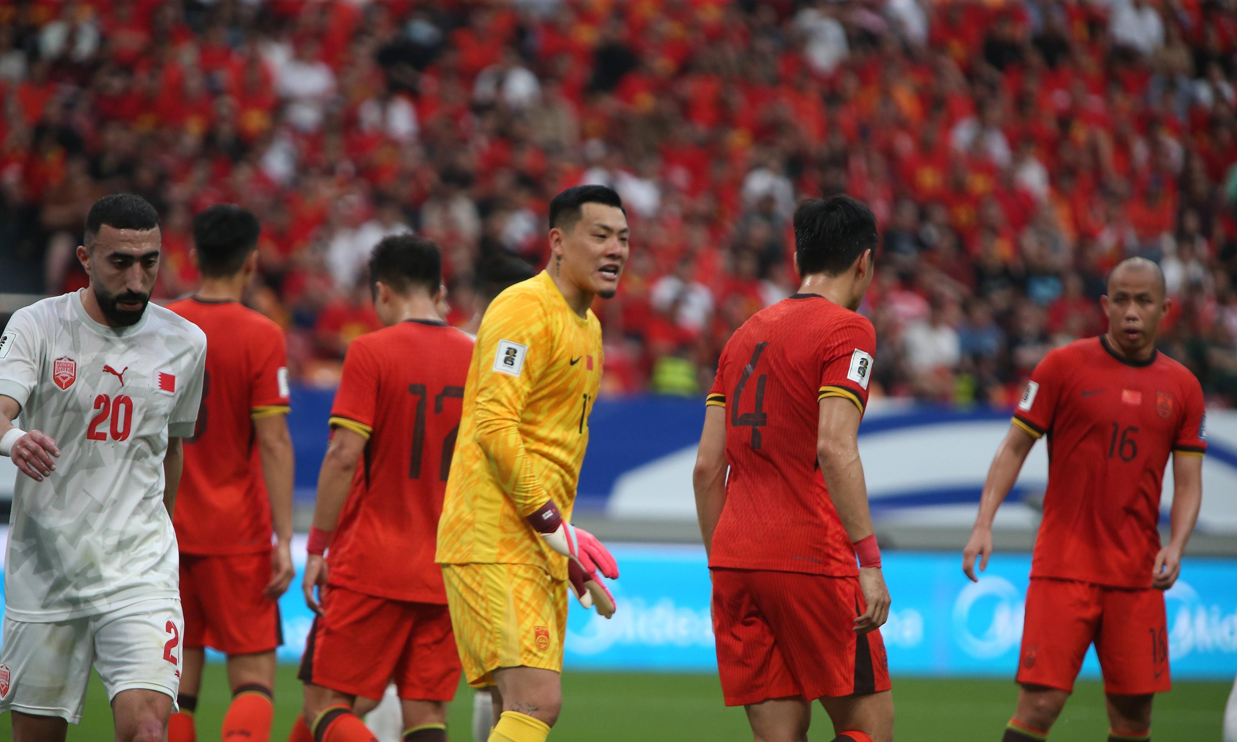15:00播东亚杯国足VS中国香港底线不能输球的简单介绍